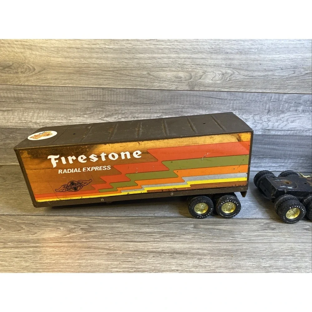Vtg NYLINT FIRESTONE 18 Wheeler Semi GOLD Radial Express 341-F‎ Pressed Steel